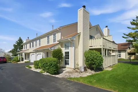 216 Whitewood Dr, Streamwood, IL 60107