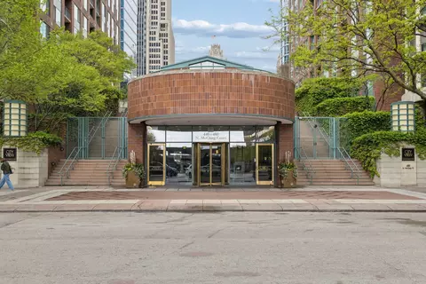 440 N Mcclurg Ct #402S, Chicago, IL 60611