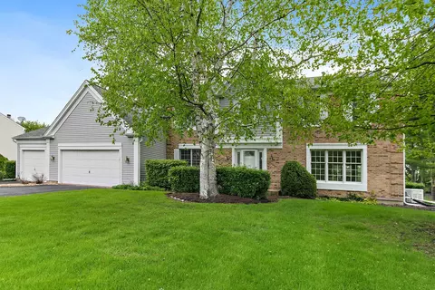 307 Churchill Ct, Sleepy Hollow, IL 60118