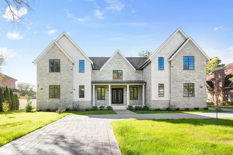 1921 Beechnut Rd, Northbrook, IL 60062