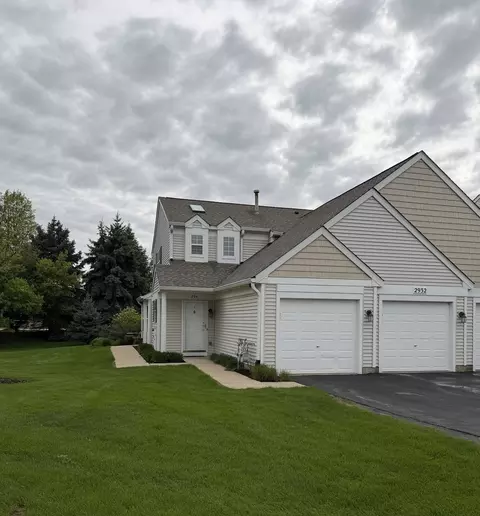 2932 Bartlett Ct #204, Naperville, IL 60564