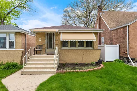 5305 S Menard Ave, Chicago, IL 60638