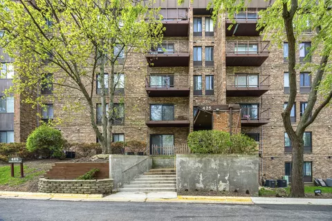 425 Walnut Creek Ln #1608, Lisle, IL 60532