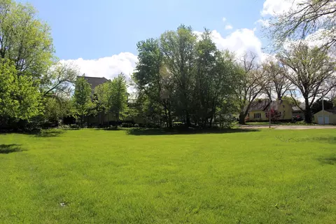 600 E Cedar St, Leroy, IL 61752 photo 2