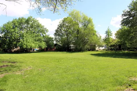 600 E Cedar St, Leroy, IL 61752