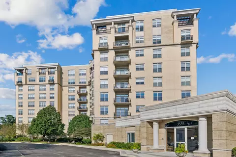 3535 Patten Rd #1F, Highland Park, IL 60035