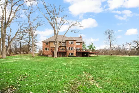 1 N424 Indian Knoll Rd, West Chicago, IL 60185