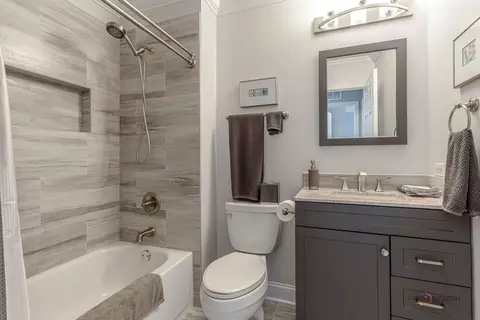 Bath - 6931 Creekside Dr, Plainfield, IL 60586 photo 6 of 6