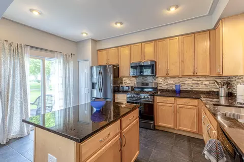 Kitchen - 6931 Creekside Dr, Plainfield, IL 60586 photo 1 of 3