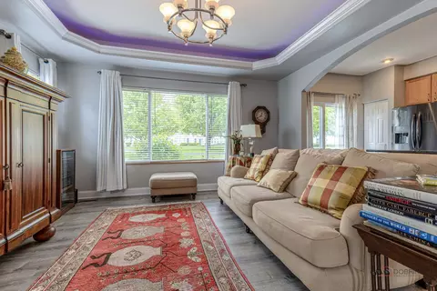 Living - 6931 Creekside Dr, Plainfield, IL 60586 photo 2 of 4
