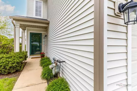 Exterior - 6931 Creekside Dr, Plainfield, IL 60586 photo 6 of 10