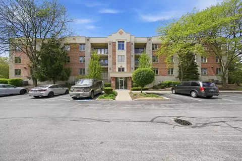 7841 W 157th St #305, Orland Park, IL 60462
