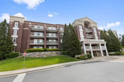 7011 W Touhy Ave #509, Niles, IL 60714
