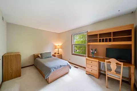 Bedroom - 2405 Cimarron Ct, Naperville, IL 60565 photo 3 of 5