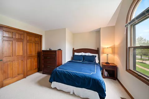 Bedroom - 2405 Cimarron Ct, Naperville, IL 60565 photo 4 of 5