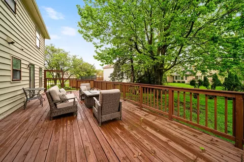 Exterior - 2405 Cimarron Ct, Naperville, IL 60565 photo 5 of 5