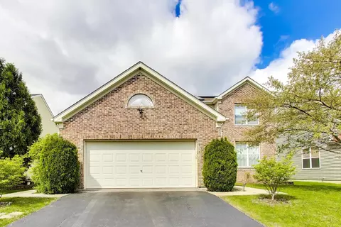248 S Litchfield Dr, Round Lake, IL 60073