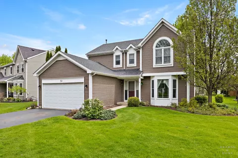 75 Hampton St, Cary, IL 60013