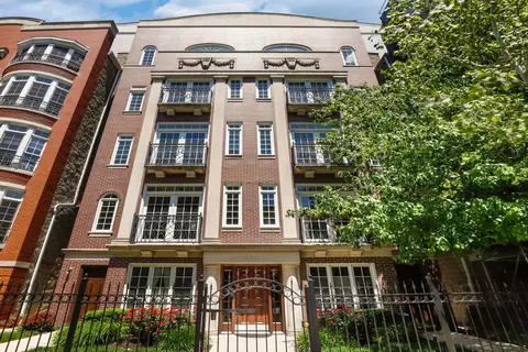 630 W Wrightwood Ave #3E, Chicago, IL 60614