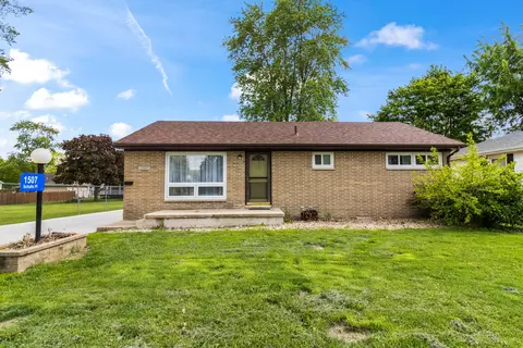 1507 Schultz Pl, Streator, IL 61364