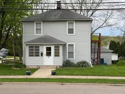 803 N Washington Ave, Batavia, IL 60510