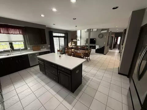 Kitchen - 3621 Bunker Hill Dr, Algonquin, IL 60102 photo 2 of 3