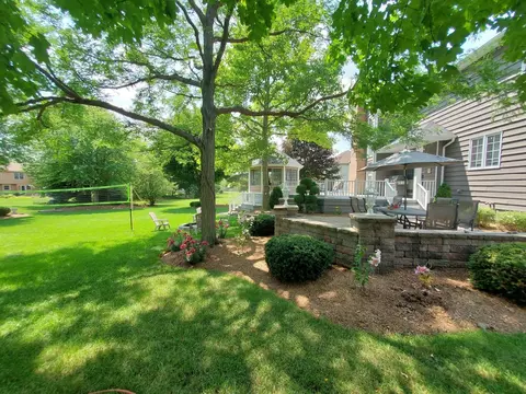 Exterior - 3621 Bunker Hill Dr, Algonquin, IL 60102 photo 3 of 5