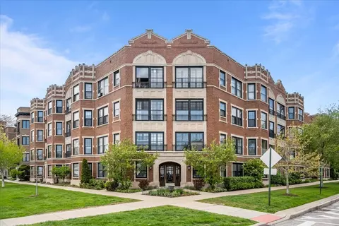 632 Sheridan Sq #1, Evanston, IL 60202