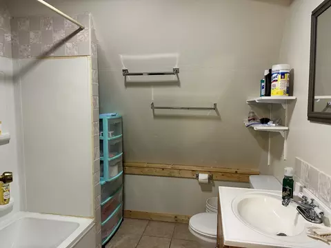 Bath - 5863 Miner Rd, Thomson, IL 61285 photo 1 of 1