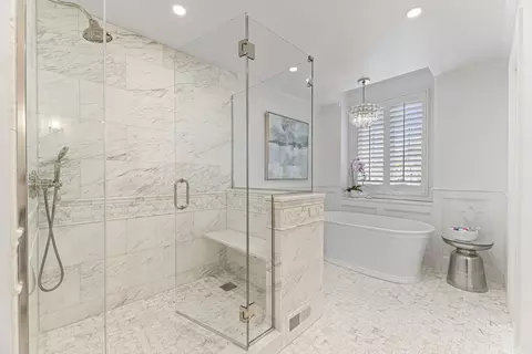 Bath - 126 Millstone Rd, Deerfield, IL 60015 photo 3 of 6