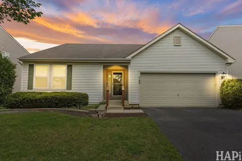 769 Beethoven St, Volo, IL 60073