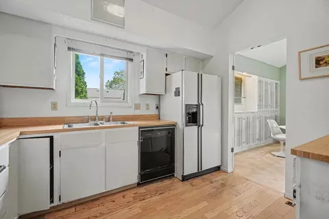 Kitchen - 22 Fields E #0, Champaign, IL 61822 photo 2 of 2