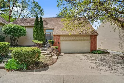Exterior - 22 Fields E #0, Champaign, IL 61822 photo 2 of 8