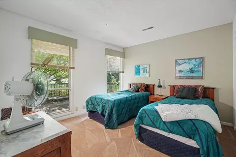 Bedroom - 22 Fields E #0, Champaign, IL 61822 photo 2 of 2