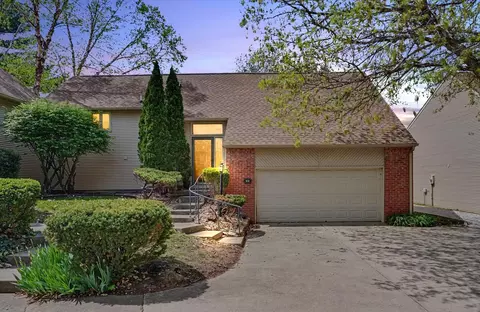 22 Fields E #0, Champaign, IL 61822