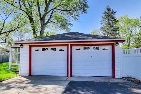 Exterior - 1719 Verde Dr, Mount Prospect, IL 60056 photo 3 of 7