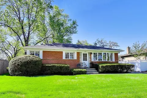 1719 Verde Dr, Mount Prospect, IL 60056