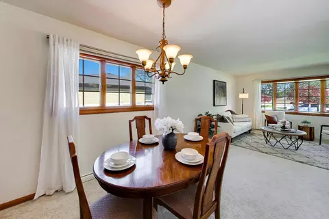 Dining - 1719 Verde Dr, Mount Prospect, IL 60056 photo 1 of 2