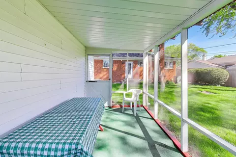 Exterior - 1719 Verde Dr, Mount Prospect, IL 60056 photo 5 of 7