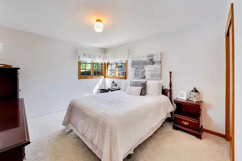 Bedroom - 1719 Verde Dr, Mount Prospect, IL 60056 photo 1 of 7