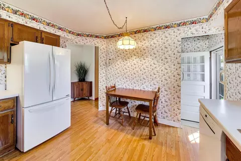 Kitchen - 1719 Verde Dr, Mount Prospect, IL 60056 photo 3 of 3