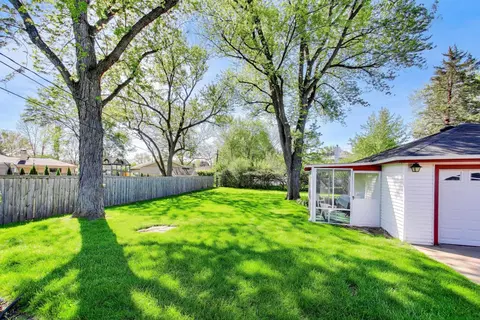 Exterior - 1719 Verde Dr, Mount Prospect, IL 60056 photo 2 of 7