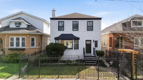 2913 N Kolmar Ave, Chicago, IL 60641