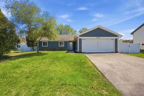 3895 Clipper Dr, Hanover Park, IL 60133