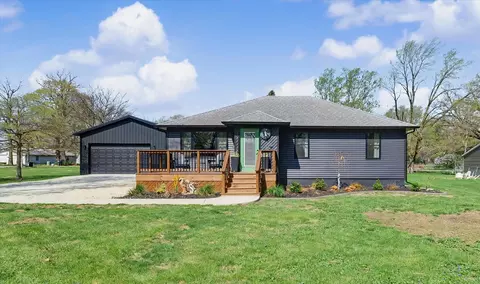 110 N Elm St, Loda, IL 60948
