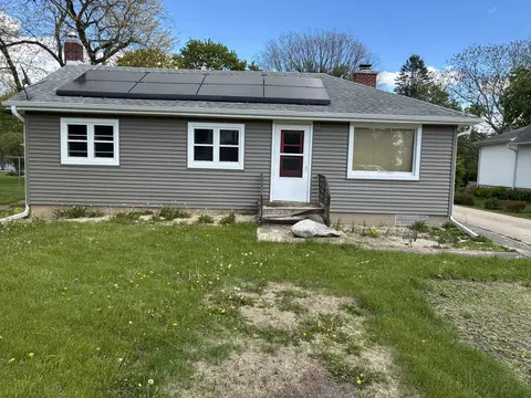 209 Main St, Lindenwood, IL 61049