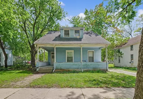 403 W Columbia Ave, Champaign, IL 61820