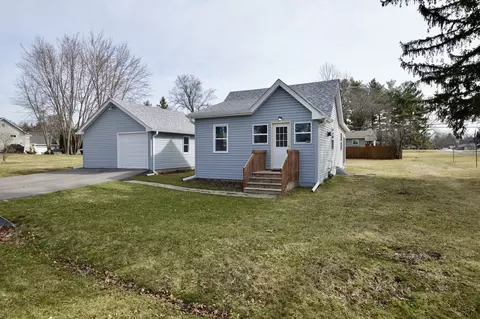 4718 Ottawa Rd, Wonder Lake, IL 60097