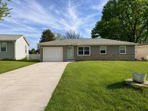 123 Liberty Blvd, Machesney Park, IL 61115