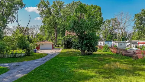 Exterior - 2910 E 138 Pl, Burnham, IL 60633 photo 2 of 6